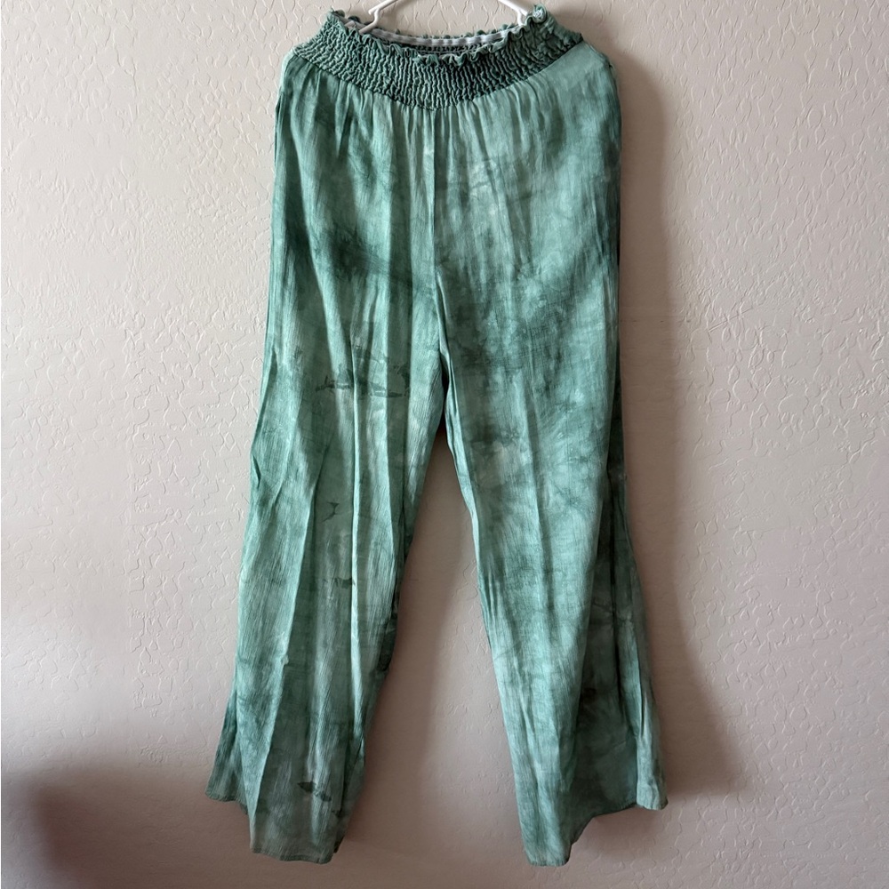Lulu’s Green Tie-Dye Wide-Leg Pants